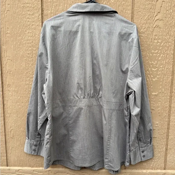 Women's Gray Ruffle-Front Button Jacket - Picture 2 of 4